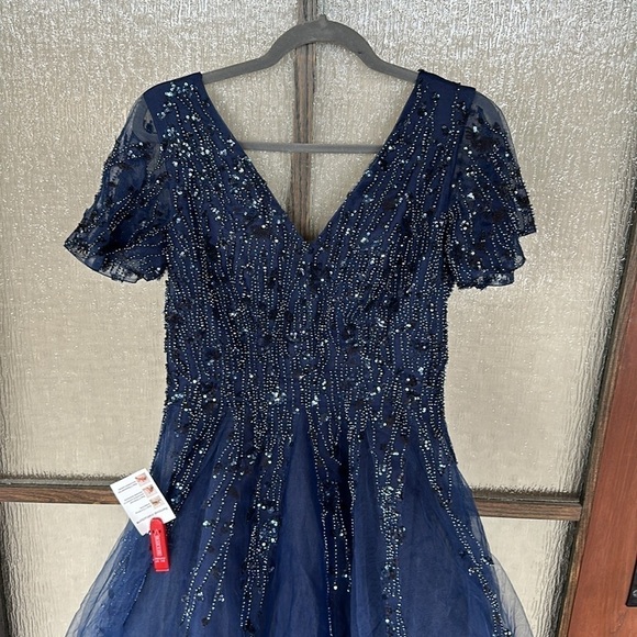 Mac Duggal | A-line Chiffon Flared Studded V-Neck Medium Long size 8 NEW $598 - Picture 6 of 13